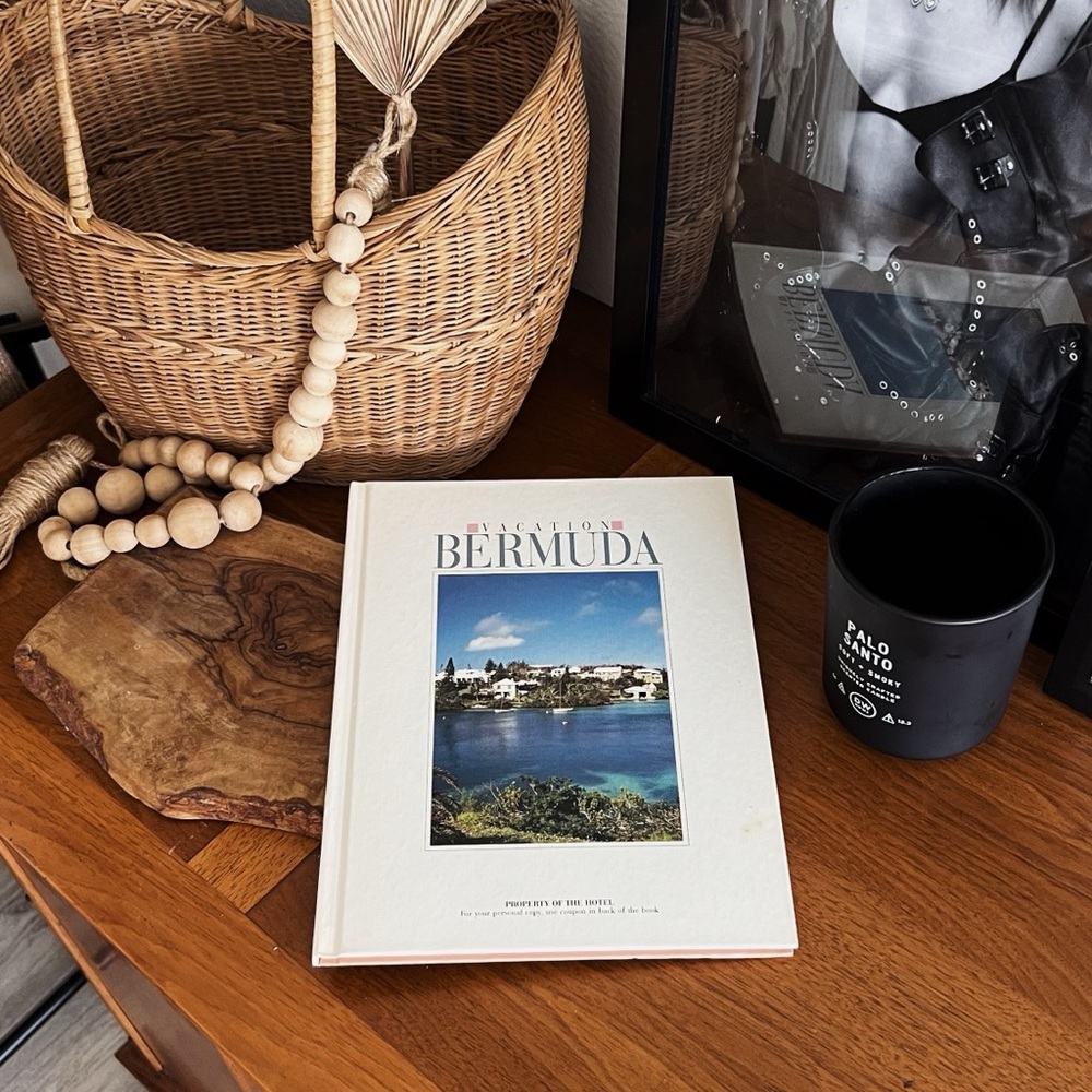 1988/1989 VACATION BERMUDA VINTAGE COFFEE TABLE BOOK - Picture 9 of 11